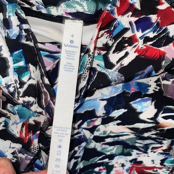 Lululemon size 4 perfect new condition with no tags leggings. - Picture 3 of 9